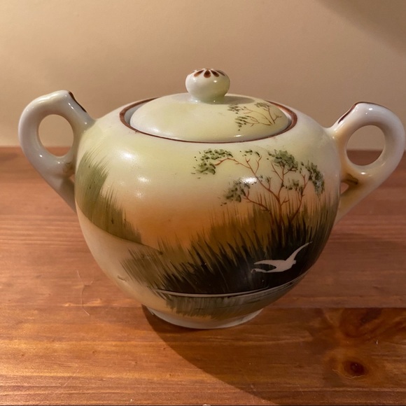 Vintage Takita TT Porcelain Sugar Bowl Hand Painted Made In Japan - Picture 1 of 7